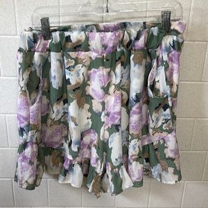 Saints & Hearts Made in USA Floral Stretch Shorts Size Large-  Lined